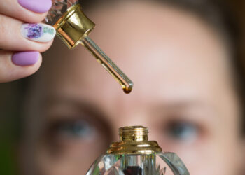 Boticário relança fragrância de 1984 para mãe cujo filho morreu de Covid-19