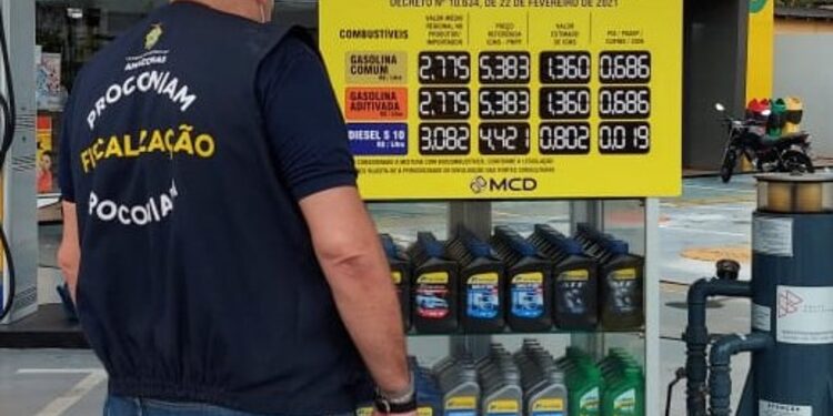 Bradesco é autuado e 15 postos de combustíveis são notificados em Parintins