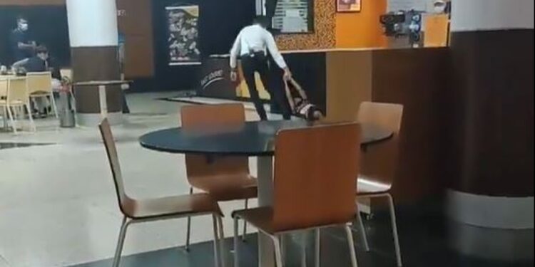 Segurança que arrastou mulher em shopping de Manaus é demitido