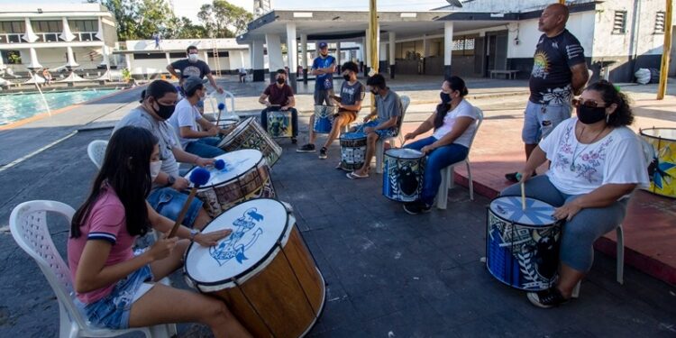 Marujada de Guerra supera expectativas e encerra Oficina de Percussão com sucesso em Manaus