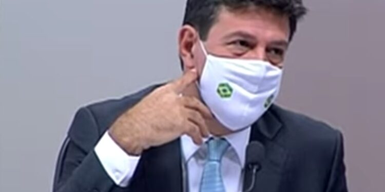 Mandetta diz que ordem para aumento de produção de cloroquina não foi do MS