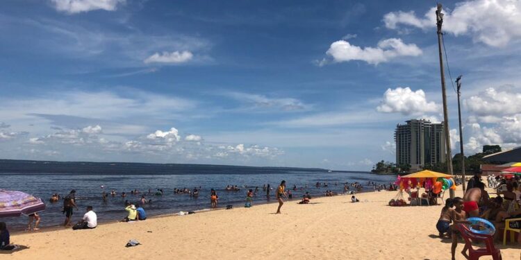 Decreto libera acesso à Praia da Ponta Negra em Manaus