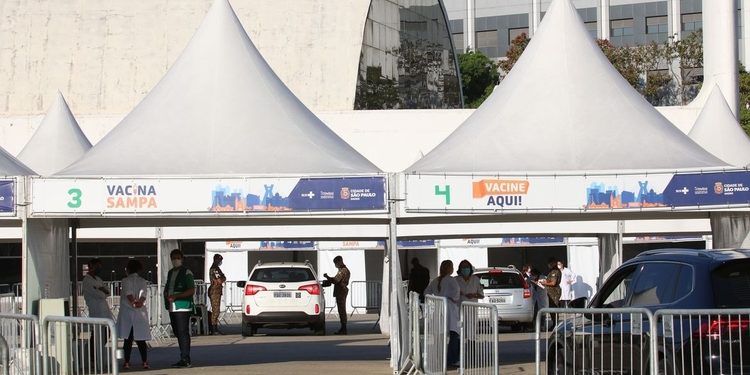 Câmara aprova projeto que amplia categorias prioritárias na vacinação