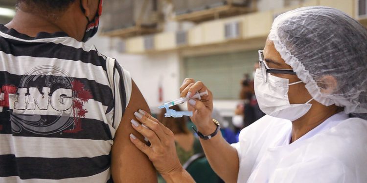 Amazonas registra aplicação de 1.757.564 doses de vacina contra Covid-19