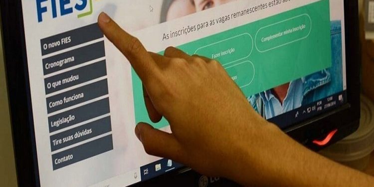 Prazo para renovação de contrato do Fies é prorrogado