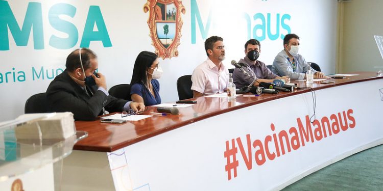Prefeito David Almeida anuncia concurso da Semsa com 2.001 vagas