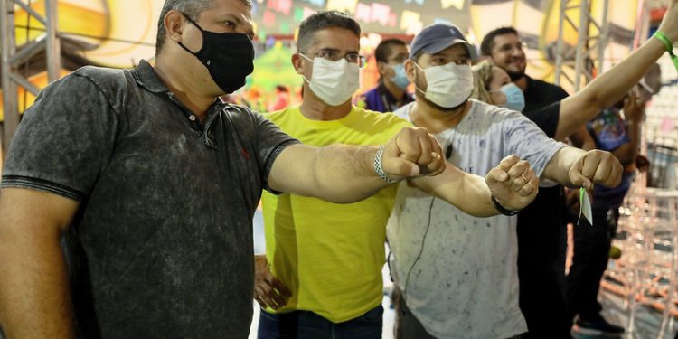 Prefeito David Almeida ressalta valorização das raízes culturais manauaras e o resgate social promovido pelo folclore