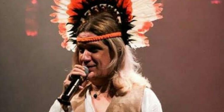 Luso Neto faz show inédito e transmite pelo YouTube sua Toada Rock