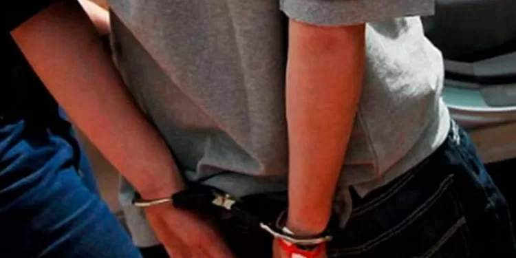 Adolescente é detido enquanto planejava massacre em escola de Manaus