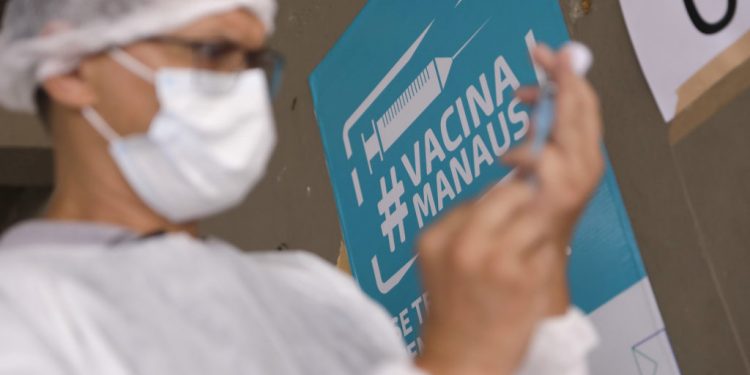 Vacinação contra a Covid será retomada em Manaus nesta quarta-feira (8)