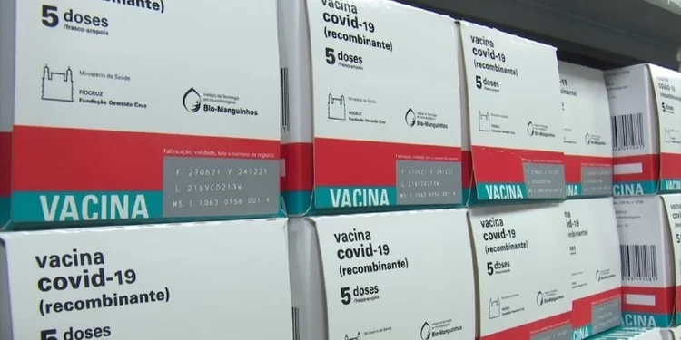 Amazonas recebe novo lote com doses da AstraZeneca