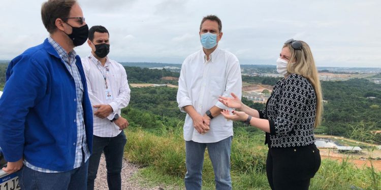 Ageman vistoria funcionamento do Aterro Sanitário de Manaus