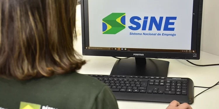 Sine Manaus oferta 124 vagas de emprego nesta quarta; confira