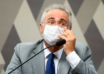 Renan tira de relatório da CPI acusações de genocídio e homicídio contra Bolsonaro