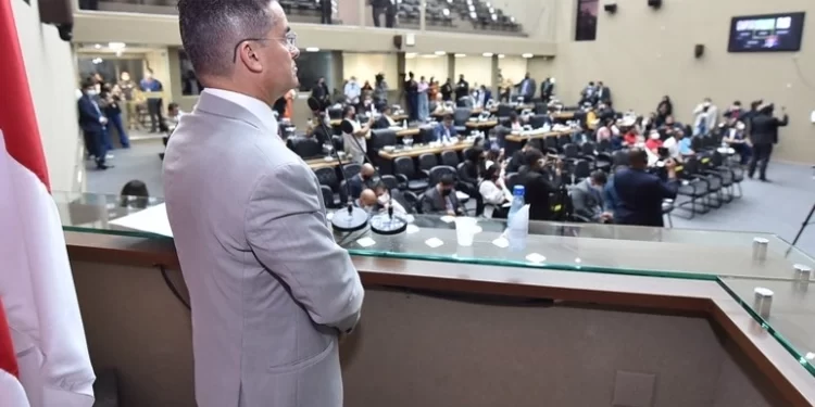 Prefeitura de Manaus amplia orçamento para mais R$ 30 milhões com emendas da Aleam