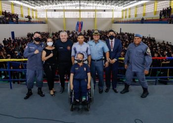 Bibiano Fernandes faz palestra para quase duas mil pessoas em Manaus