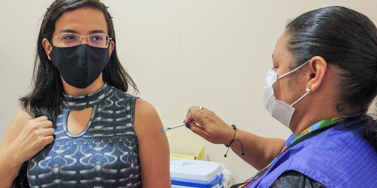 Saiba como funcionará a vacinação contra a covid no fim de ano em Manaus