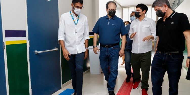 Alternativas tecnológicas na área da educação são apresentadas por comitiva de Israel em visita ao Cime Lúcia Almeida