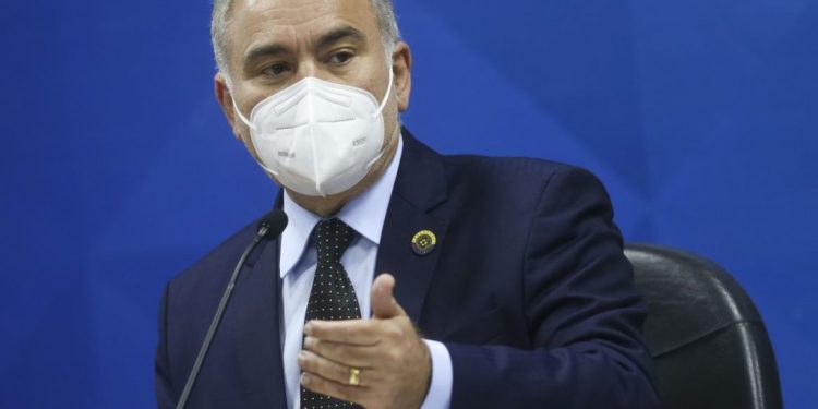 Vacina contra a cepa H3N2 de Influenza chega em março, diz ministério da saúde