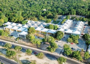 Prefeito e governador vão definir plano em defesa da Zona Franca de Manaus